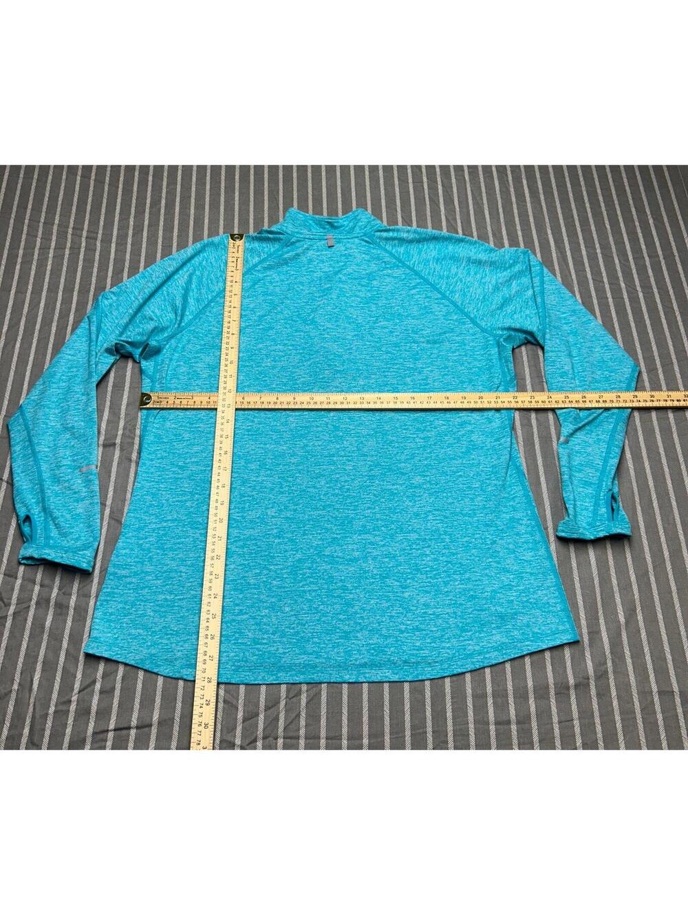 Nike - Picture 3 of 3